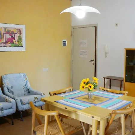 Apartament Cleo Girasole *