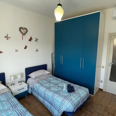 Cleo Girasole * 雷卡纳蒂港